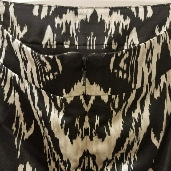 Jones New York Abstract Pattern Pencil Skirt - Picture 4 of 6
